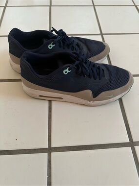 Nike Men’s Air Max